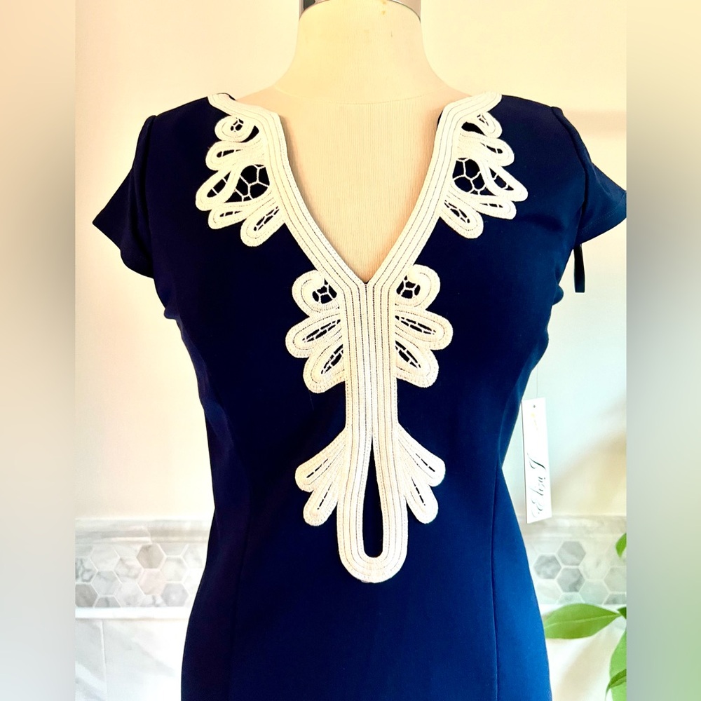 Eliza J Jersey Navy White Embroidery Cap Sleeves Dress Sz 8